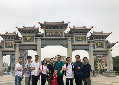 故地重游在春分 季末三月登羊臺