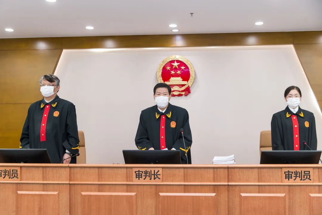 峰米起訴極米專利侵權(quán) 后者回應：專利無效 已反起訴--深弘